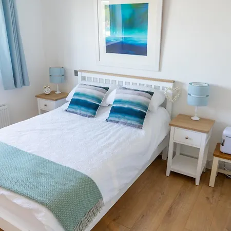 Trethvor House Ensuite Double Room With Free Parking In Quiet Residential Area Padstow Exterior photo