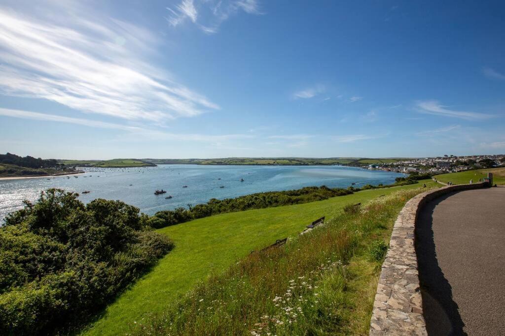 Trethvor House Ensuite Double With Free Parking In Quiet Residential Area Padstow