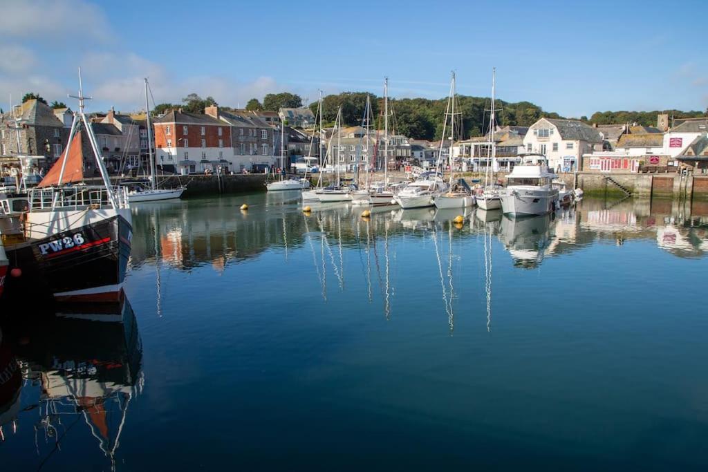 Trethvor House Ensuite Double With Free Parking In Quiet Residential Area Homestay Padstow