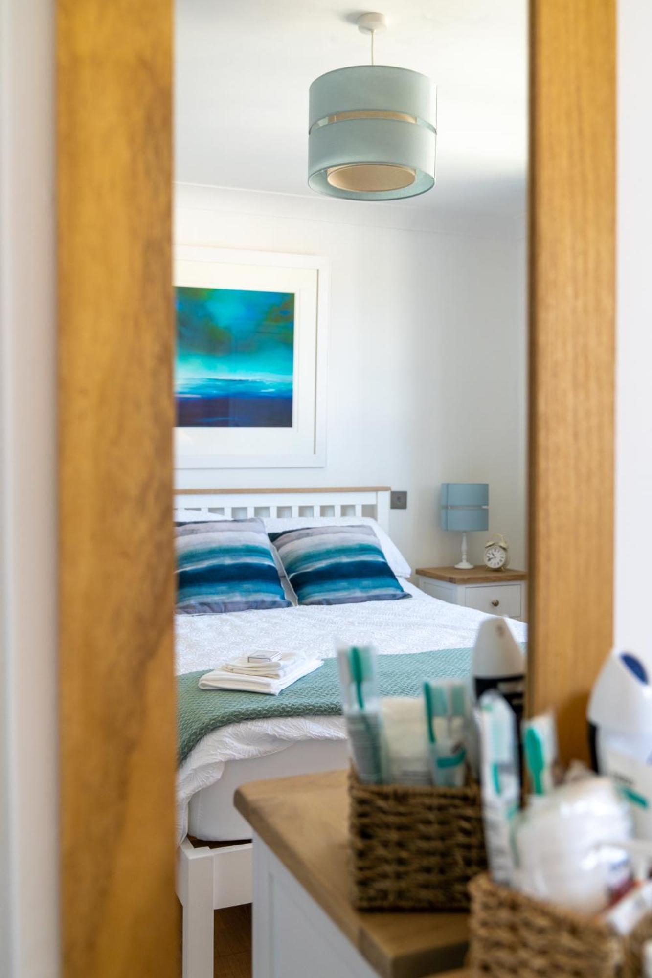 Trethvor House Ensuite Double With Free Parking In Quiet Residential Area