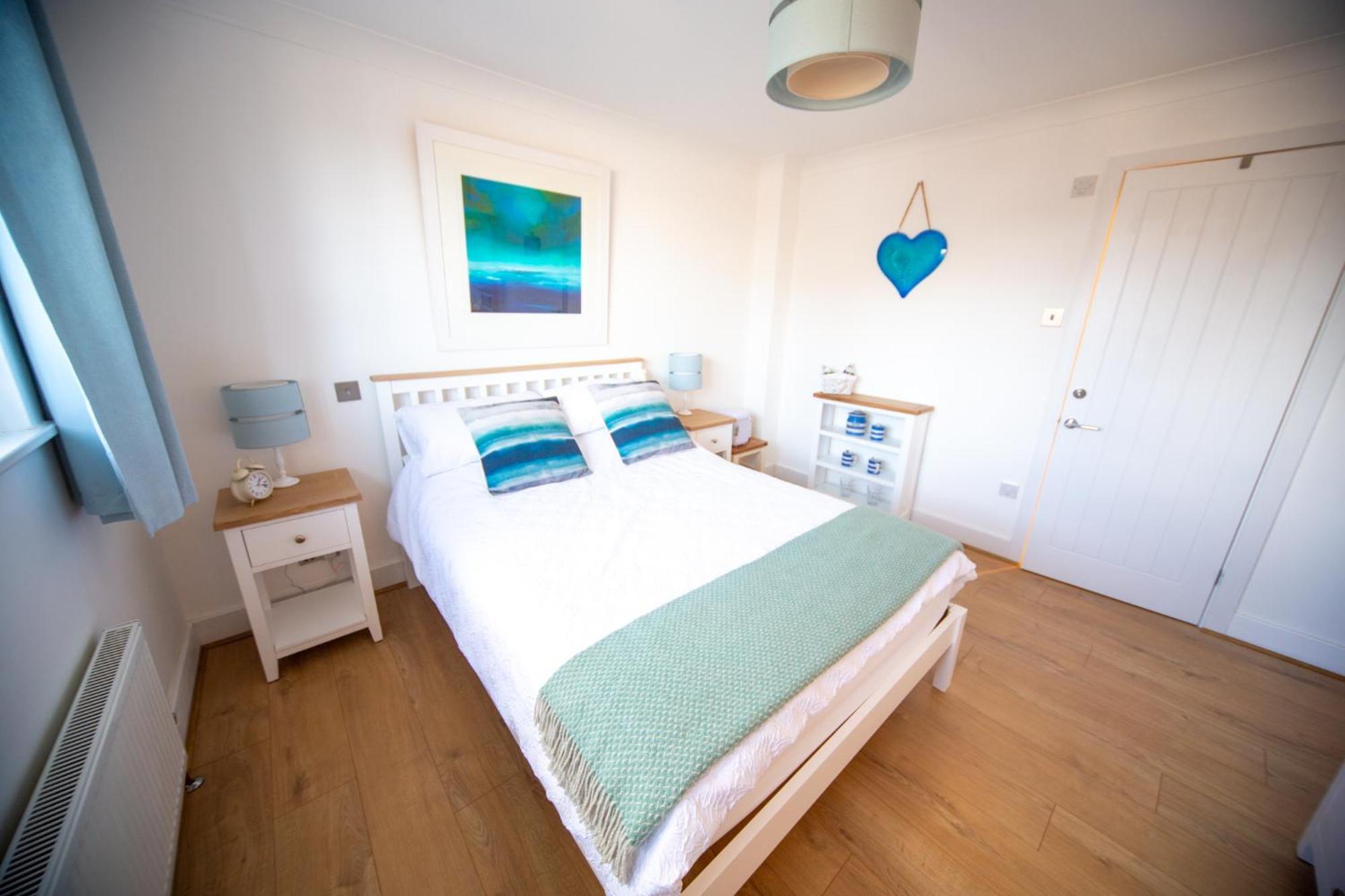 Trethvor House Ensuite Double With Free Parking In Quiet Residential Area *
