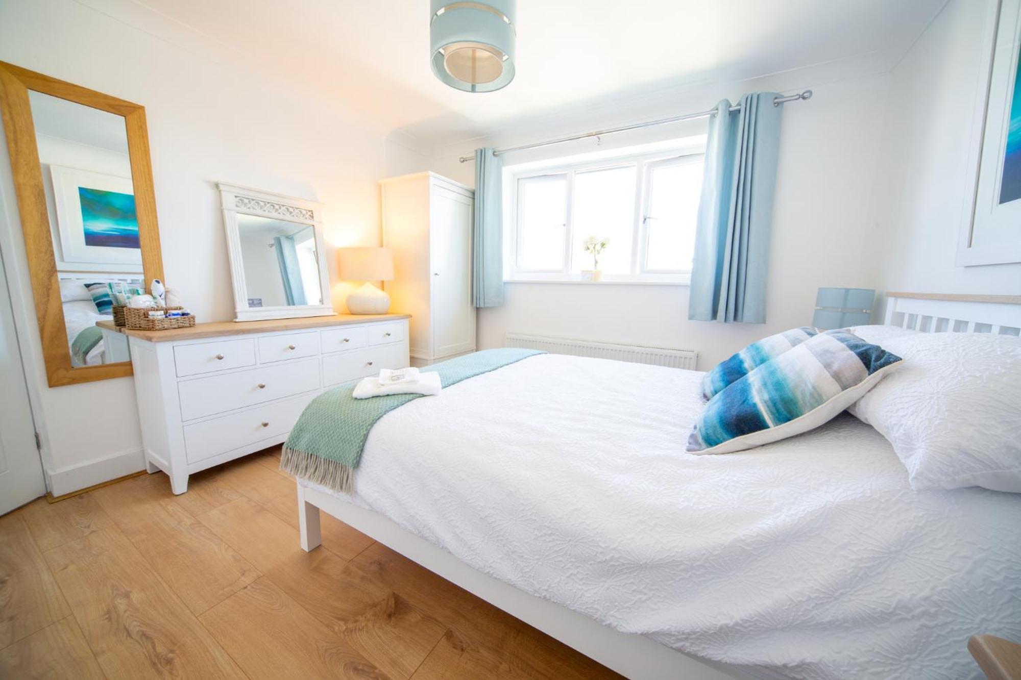 Trethvor House Ensuite Double With Free Parking In Quiet Residential Area Homestay *