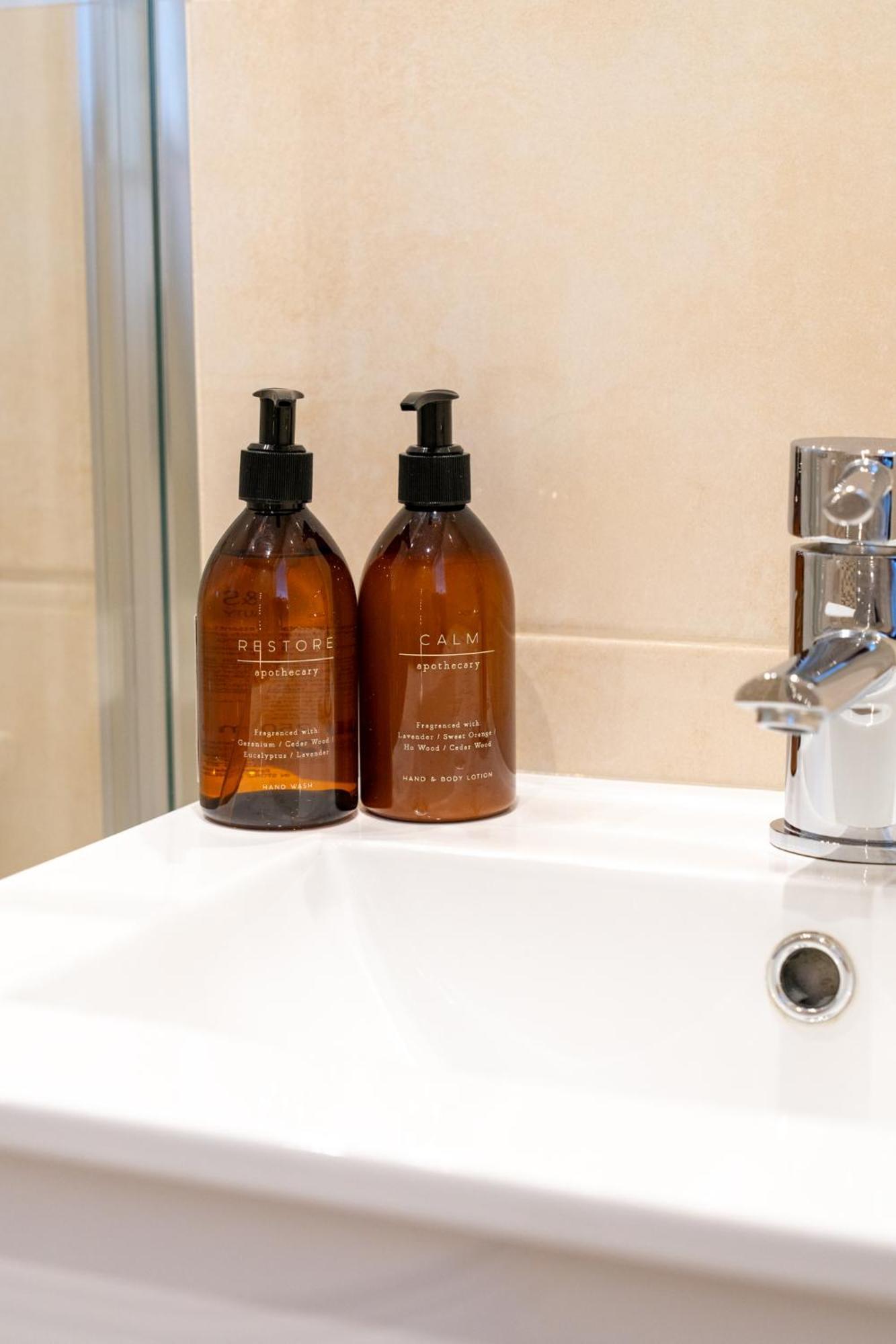 Homestay Trethvor House Ensuite Double With Free Parking In Quiet Residential Area *